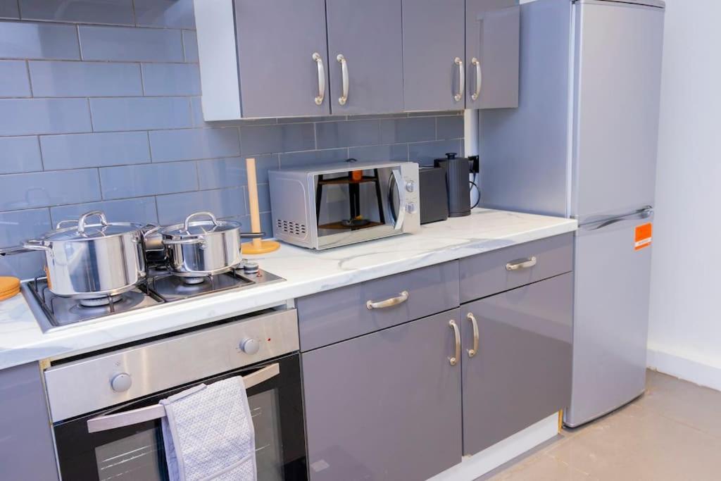 Appartamento Beautiful 3 Bed House Next To Westfield *